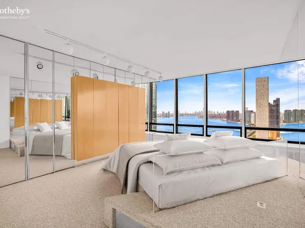 870 United Nations Plaza image 11 of 27