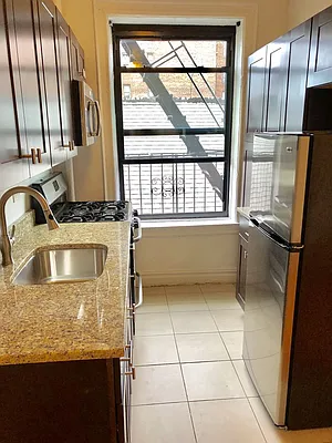 Rented by Silverstreet RE LLC | media 1