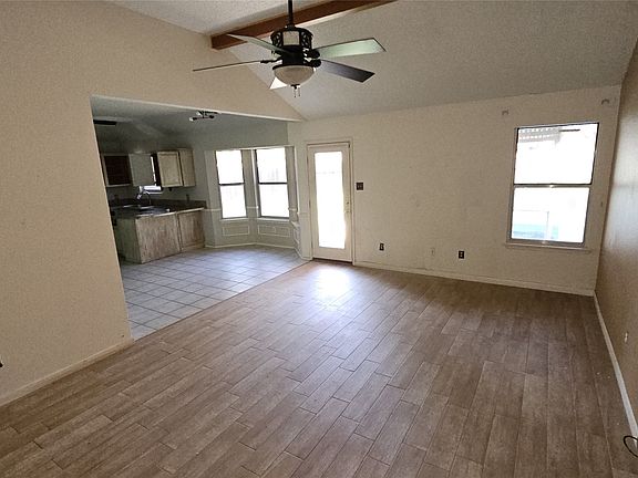 5th image of 1221 Nicole Way