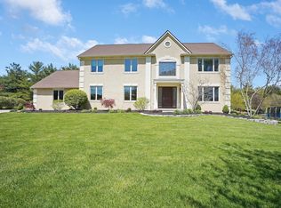 2328 Ashbury Close, Powell, OH