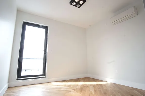 Rented by Lofts and Flats LLC | media 35