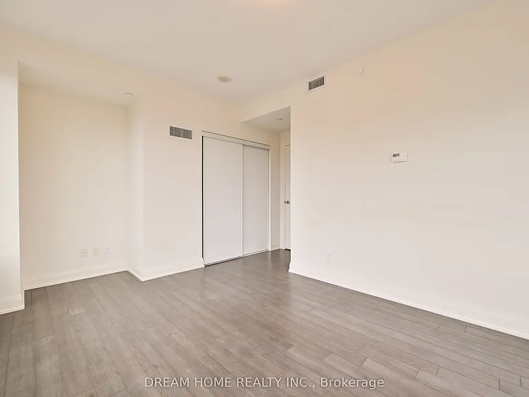68 Canterbury Pl #1702 — Photo 15