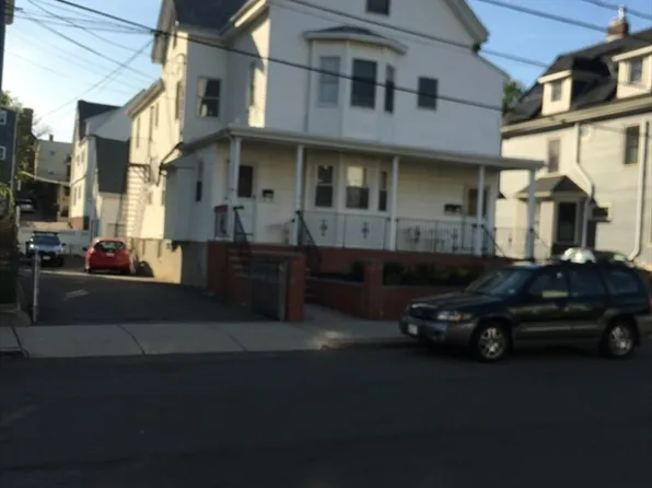 204 School St, Somerville, MA 02145