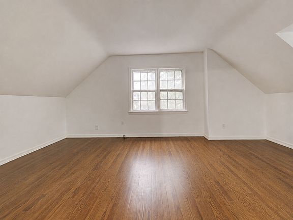 4th image of 4-21 Saddle River Rd #2