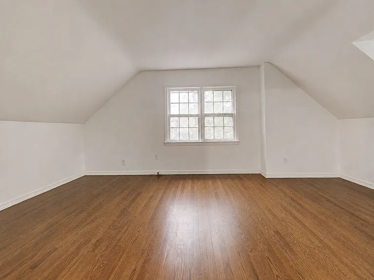4-21 Saddle River Rd #2 — Photo 4
