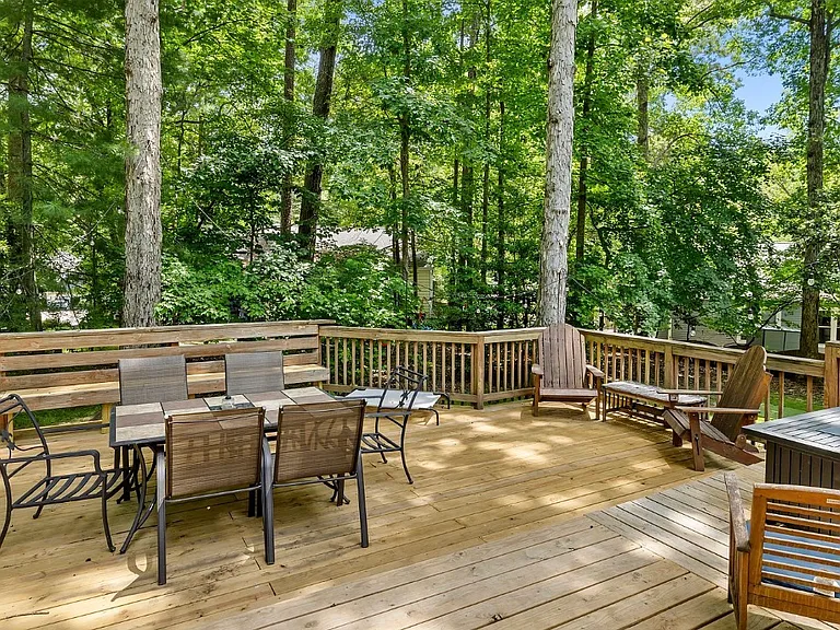 5613 Woods Walk Rd — Photo 21
