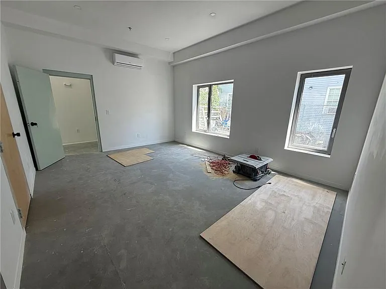 536 Smith St #107 — Photo 2