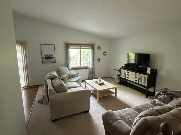 (undisclosed Address), Maplewood, MN 55119