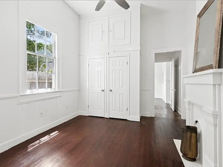 814 Gallier St — Photo 7