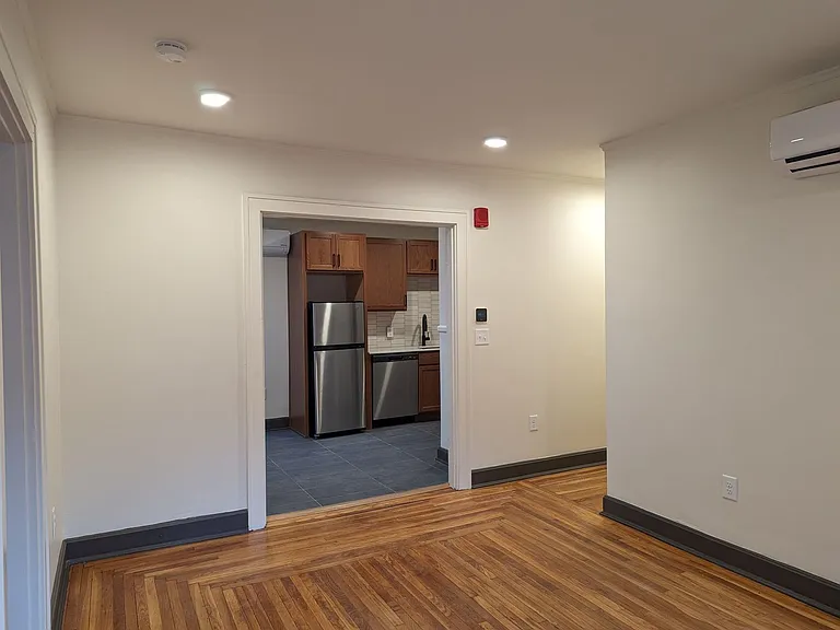 1401 Main Street — Photo 10
