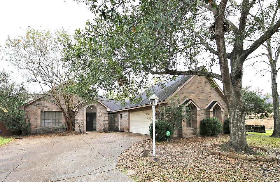 1st image of 23114 Glenover Dr
