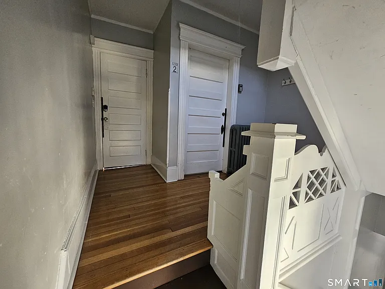 592 Laurel Ave #2 — Photo 5
