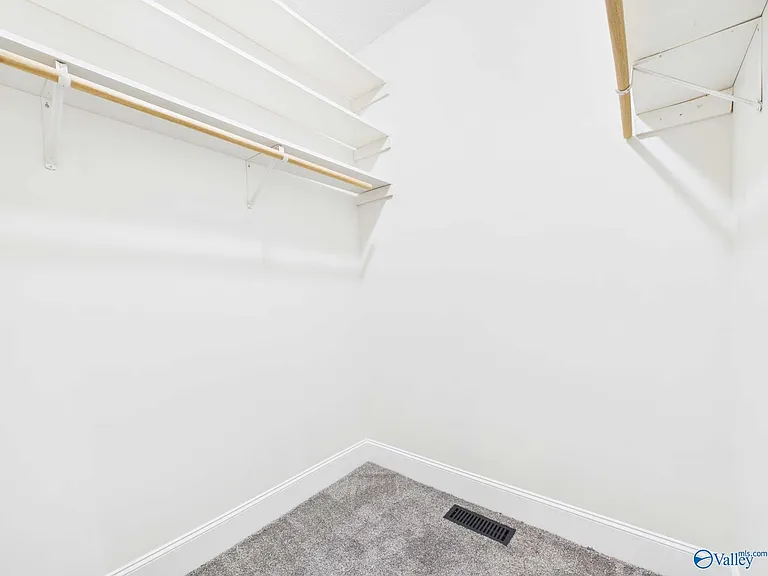 501 Prospect Dr SE — Photo 25
