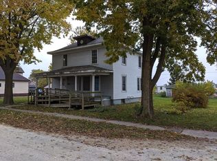 114 E North St, Seymour, IL