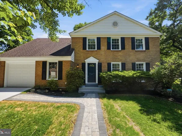 8008 Inspection House Rd, Potomac, MD 20854