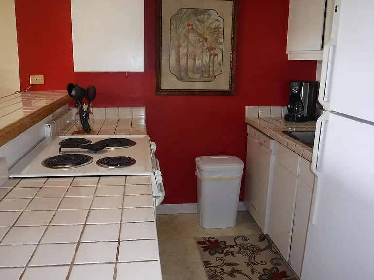2611 Ala Wai Blvd #11 — Photo 11