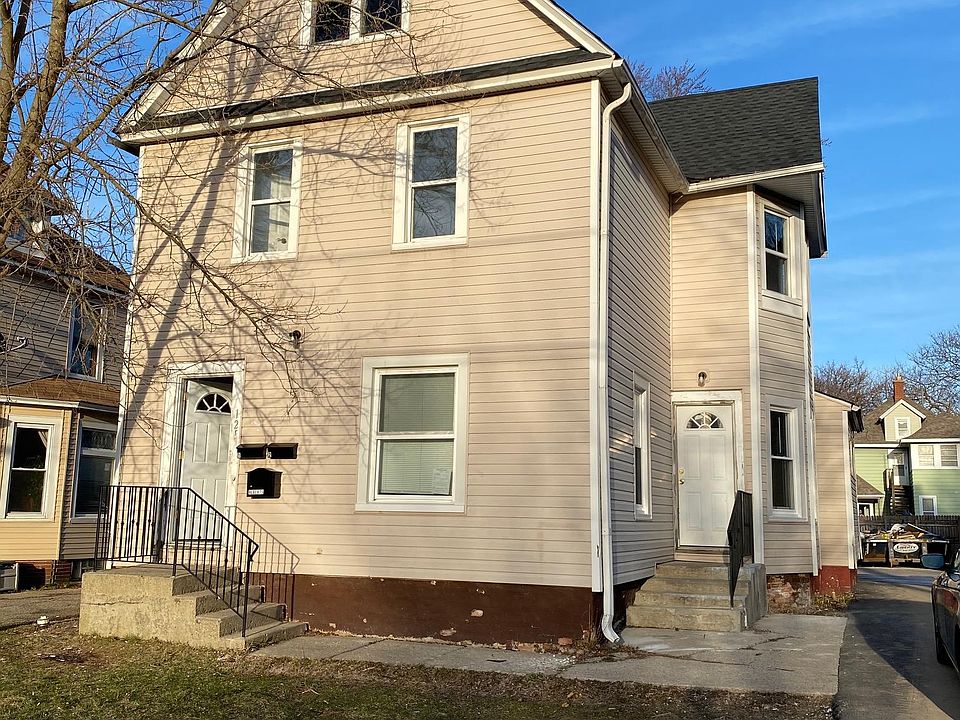 1st image of 125 N Saint James St
