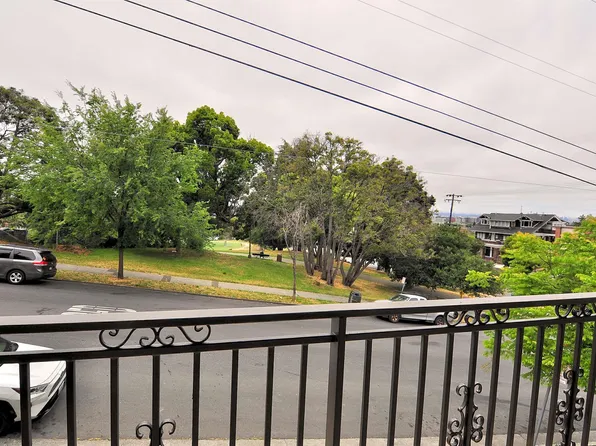 1604 E 19th St, Oakland, CA 94606