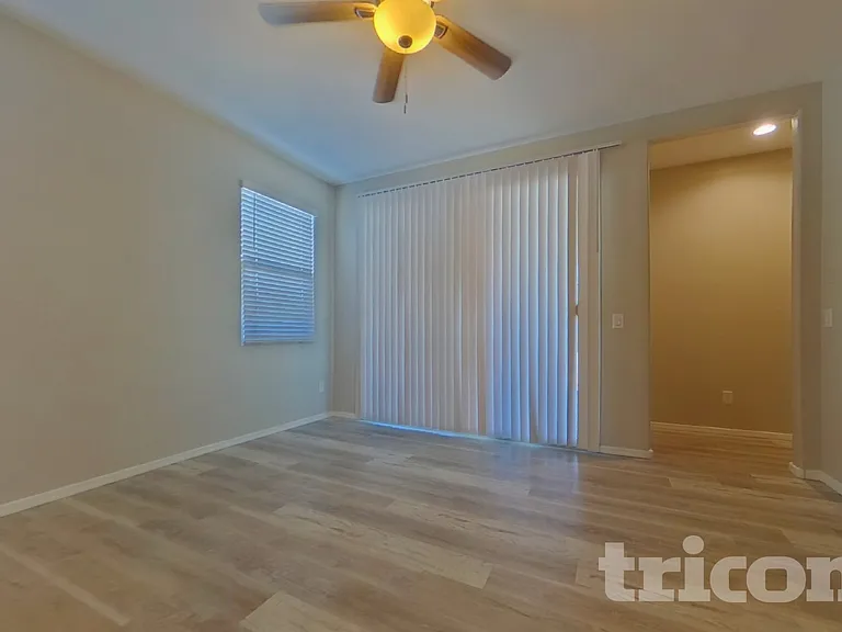 31062 W Mulberry Dr — Photo 2