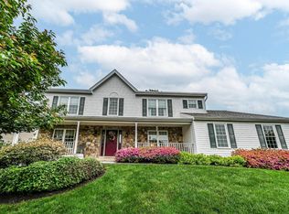 20595 Shadow Woods Ct, Sterling, VA 20165