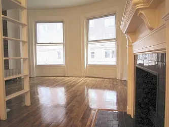 Rented by Manhattan Property Group