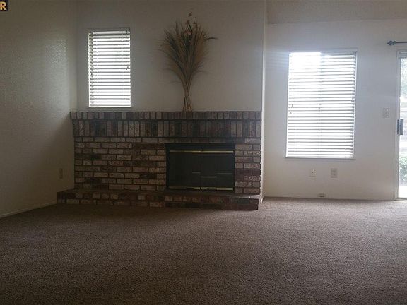 3rd image of 1515 Plymouth Ln