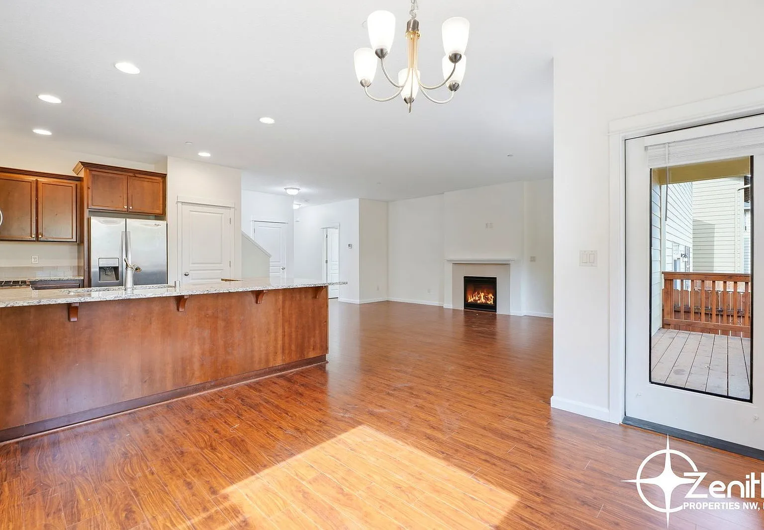 4 bed, 2.5 bath, 2068 sqft, $2,915 — Photo 4