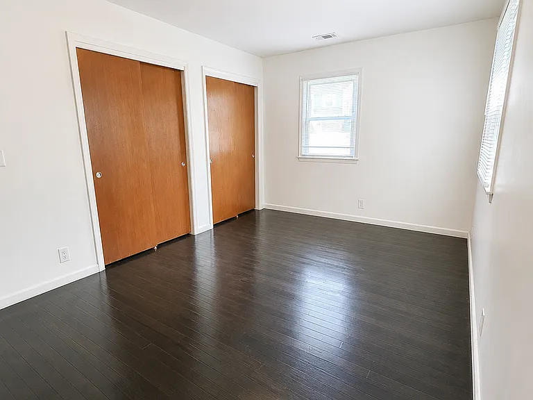5003 Woolworth Ave #8 — Photo 5