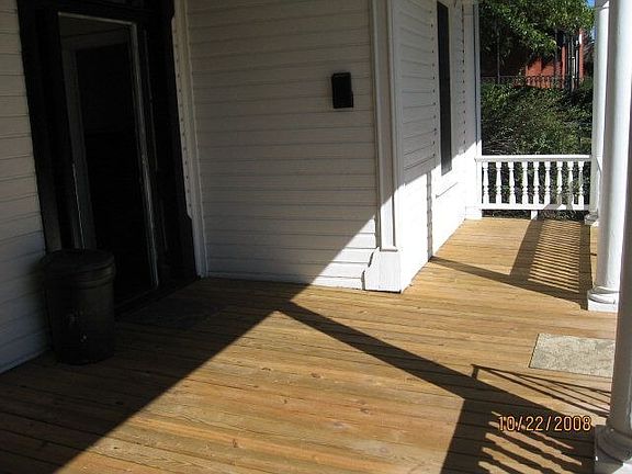 3rd image of 903 N Main St