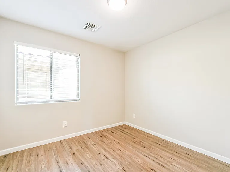 2781 W Mira Dr — Photo 14