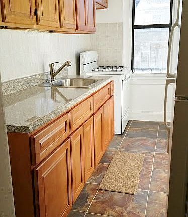 3rd image of 8134 Baxter Ave #2