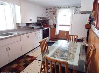 72 Oakwood Rd, Niantic, CT 06357