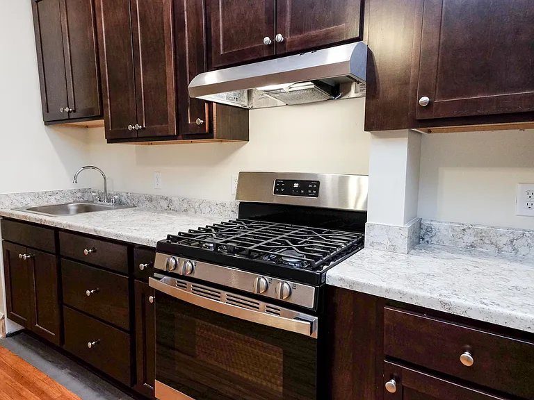Garfield Court Apartments — Photo 13