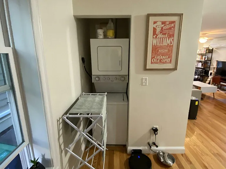 24 Beacon Pl #2 — Photo 4