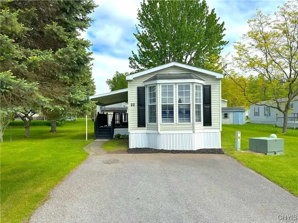 22 Waterwheel Cir, Clark Mills, NY 13321