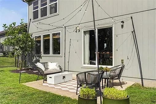 8905 SW 8th St — Photo 33