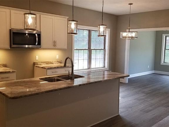 5th image of 6345 Stonebrook Dr #18