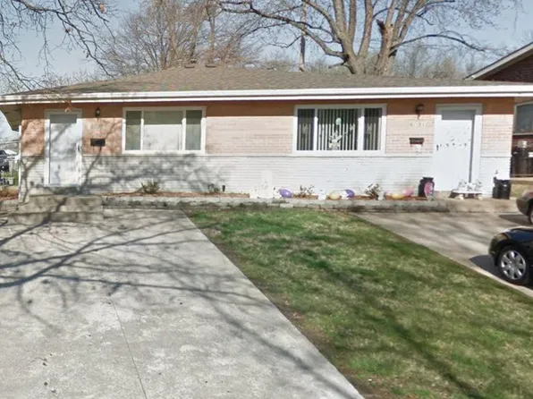 4049 Esseldale Dr, Saint Ann, MO 63074