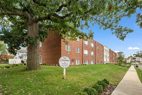 200 W Merchant St Photo 1