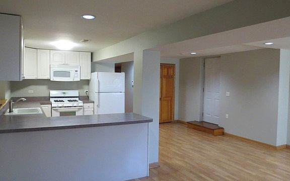 3rd image of 2629 N Washtenaw Ave #1