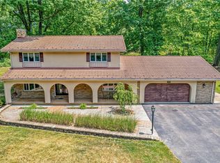 425 Canterbury Trl, Cranberry Township, PA 16066