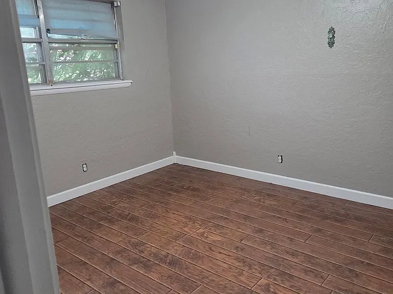 1820 N Flamingo Ln — Photo 8