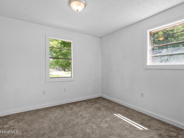30 Cooper Loop Road, Sunbury, NC 27979