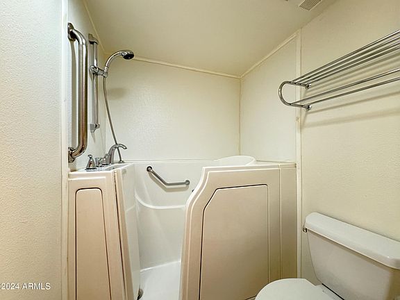 2nd image of 3033 E DEVONSHIRE Avenue #2007