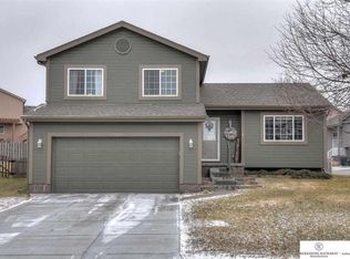 17269 Ruggles St, Omaha, NE 68116