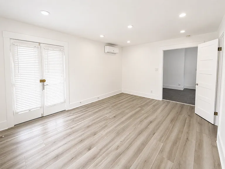 536 N Madison Ave #1 — Photo 3