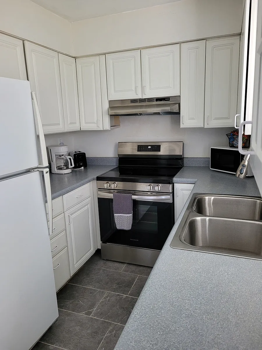 Building Photo - 4600 N 68th St #318