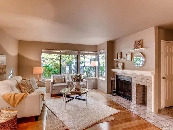 1388 Bellevue Way NE APT 7, Bellevue, WA 98004