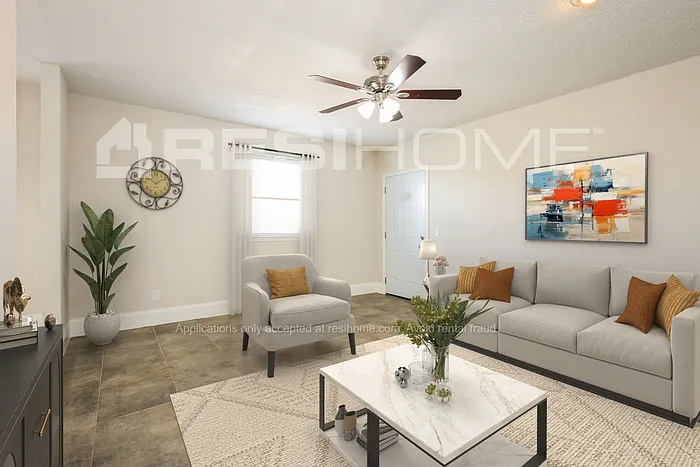 736 Smalley Dr — Photo 5