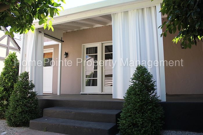 1st image of 2648 Land Park Dr